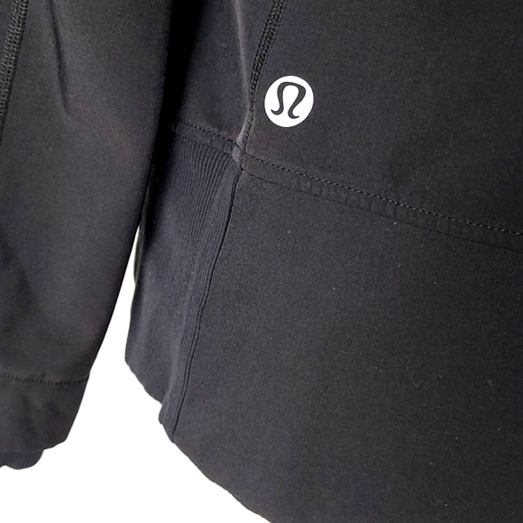 Lululemon Black Softshell Silverescent Jacket Thumbholes Removable Hood Size 8 - Picture 6 of 15
